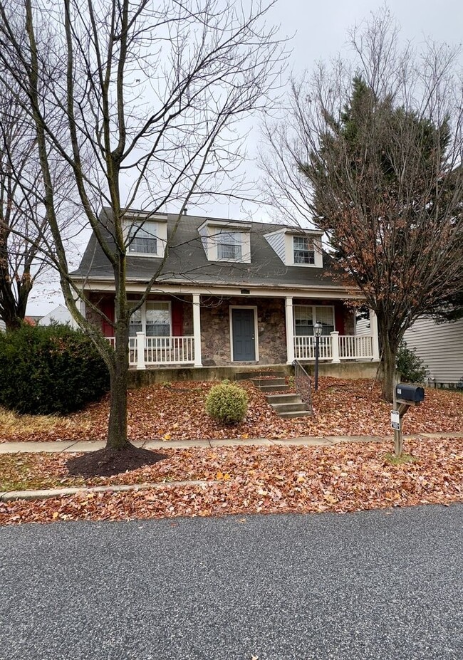 Charming 3 Bedroom/2.5 Bathroom in Essex! - Charming 3 Bedroom/2.5 Bathroom in Essex! House