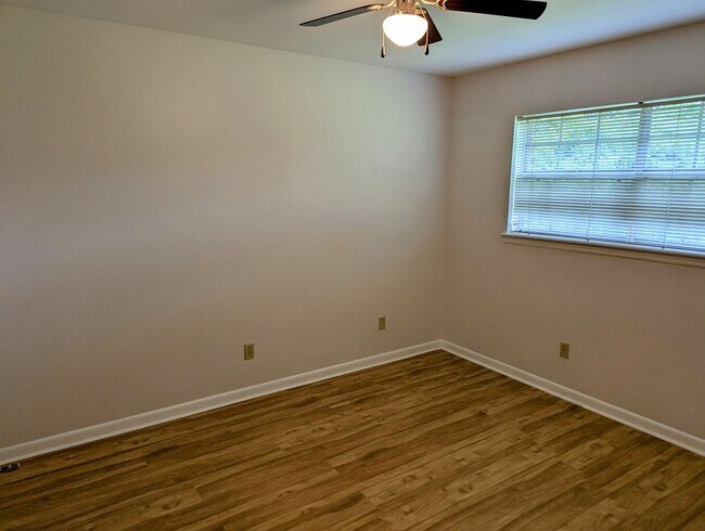 Foto del edificio - Charming 4/2 near River Ranch