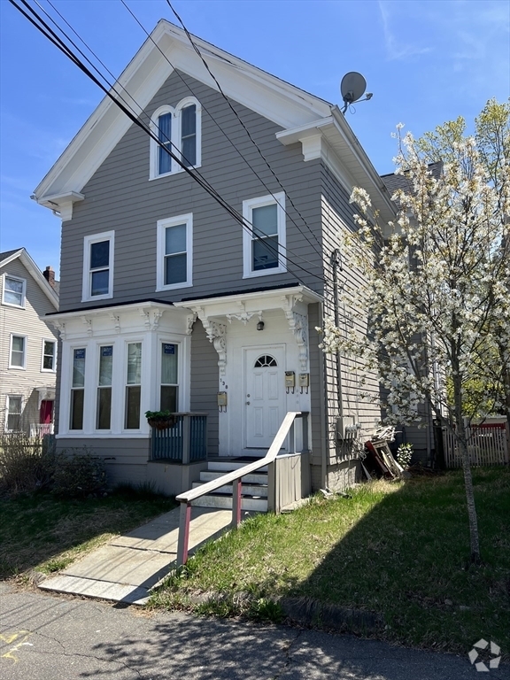 Building Photo - 138 Bartlett St