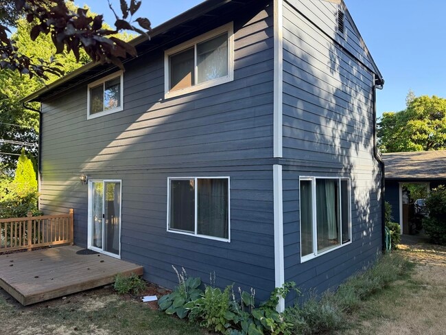 Building Photo - 505 NW 5th Ave