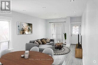 Building Photo - 69 Laing St