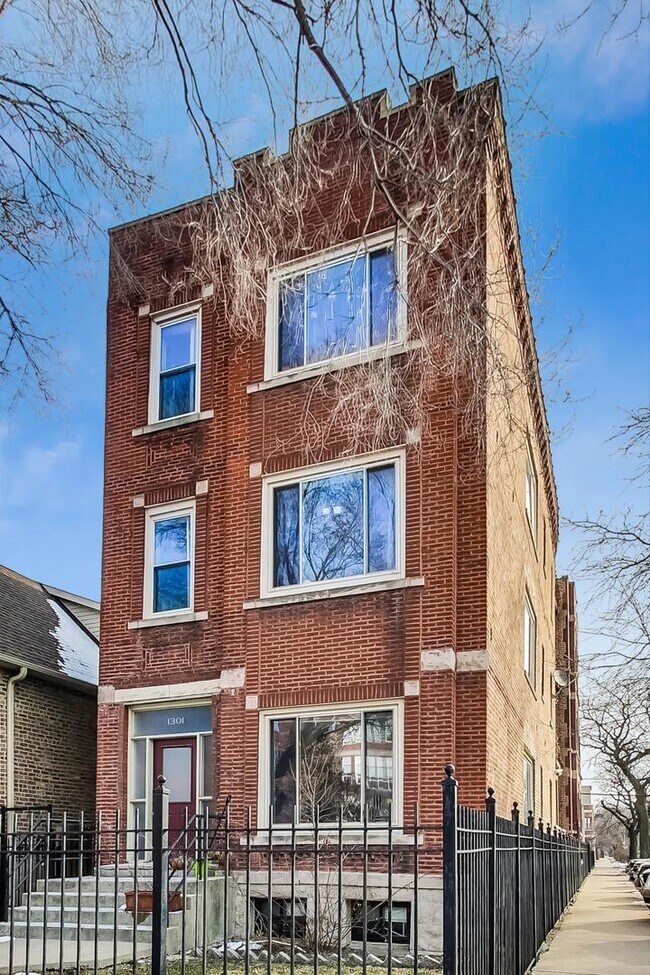 Building Photo - 1301 N Oakley Blvd
