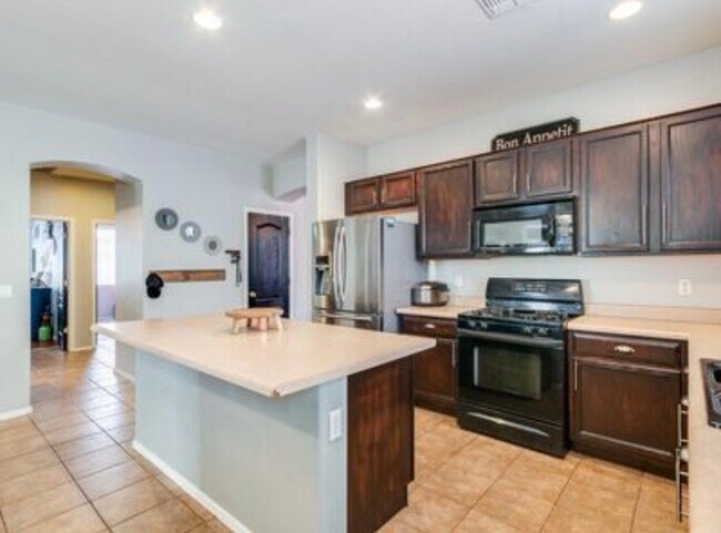 Foto del edificio - 15127 N 159th Dr