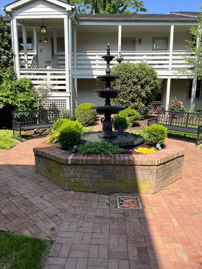 fountain - 10 W All Saints St