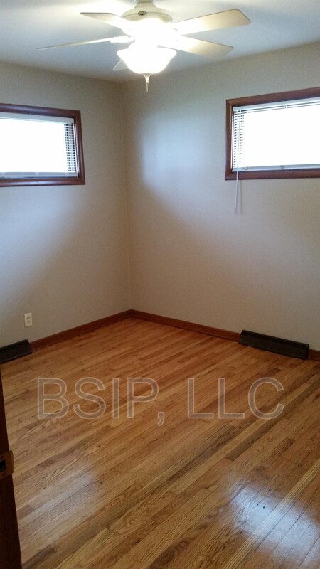 Foto del edificio - 502 NE Freeman Ave