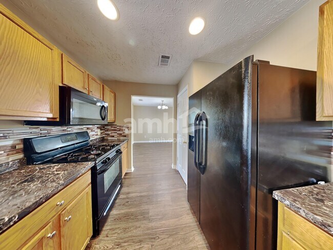 Building Photo - 1670 Ivey Pointe Ct