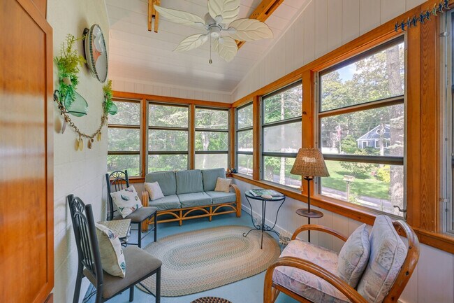 Foto del edificio - 1955 Haywaters Rd