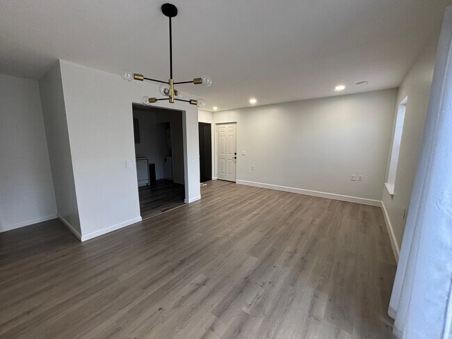 Foto del edificio - 5701 Lavender Plaza