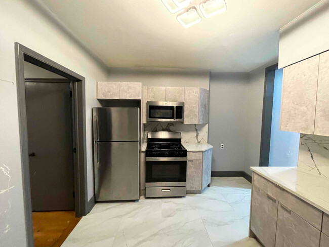 Building Photo - 68 Clifton Pl