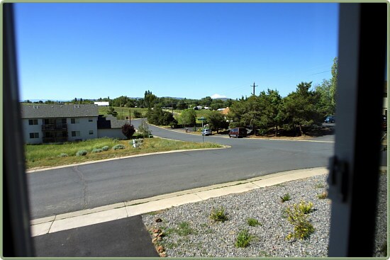 Building Photo - Triplex 5417 - 5421 North Hills Drive