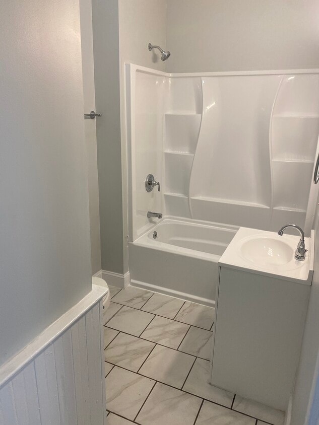 720 E Saint Catherine St Unit 2, Louisville, KY 40203 Apartments in