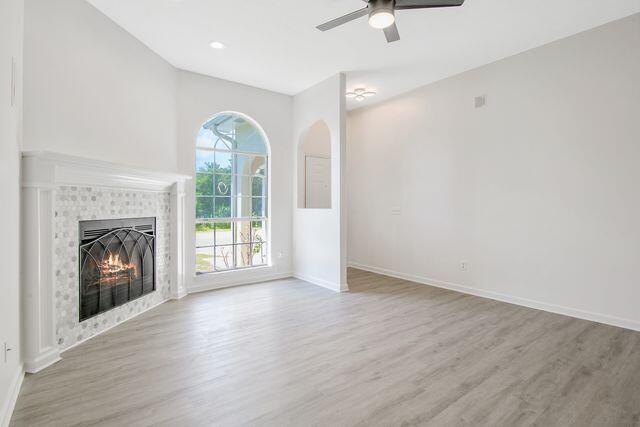 Building Photo - 309 Nautilus St