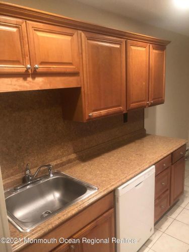 Building Photo - 175 Amberly Dr