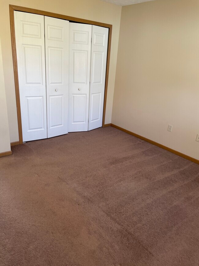 11650 Melrose Cir NW, Uniontown, OH 44685 Townhome Rentals in