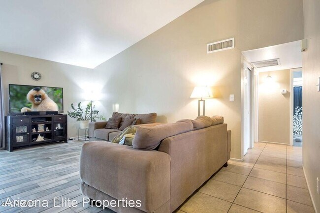 Foto del edificio - 3 br, 2 bath House - 2108 W Bentrup St