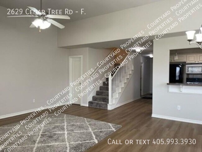 Building Photo - Townhome in great location
