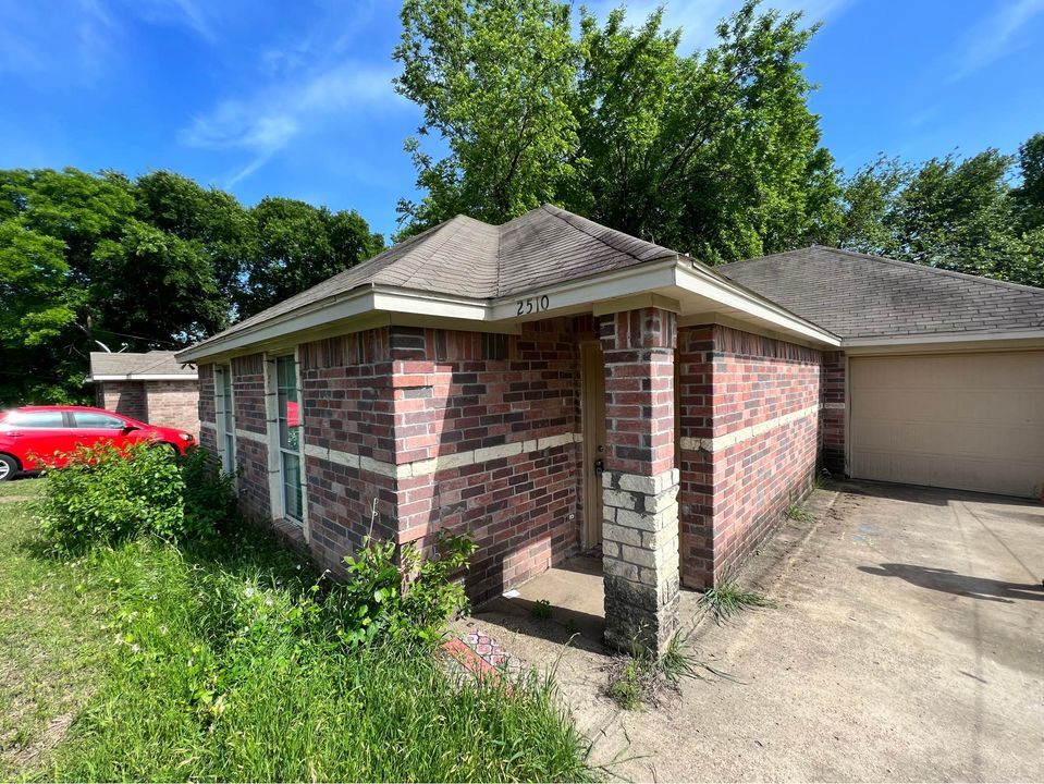 Foto principal - 2510 Lyola St
