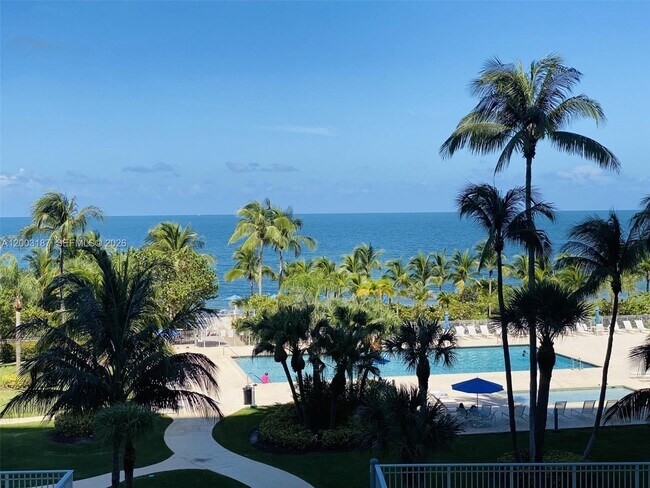 Foto del edificio - 881 Ocean Dr