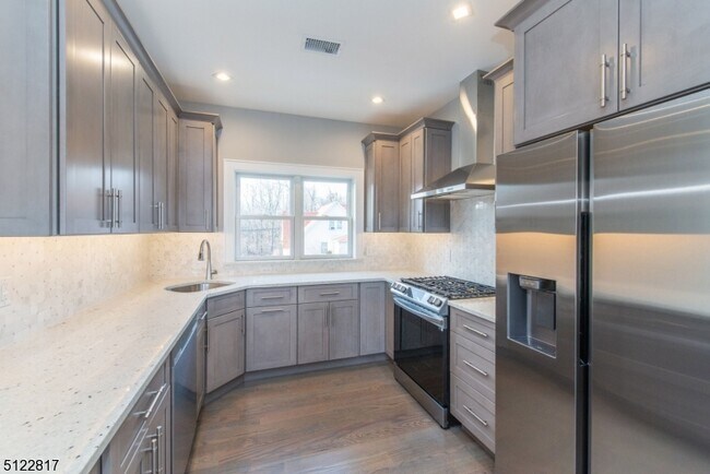 Foto del edificio - 44 Stiles Ln