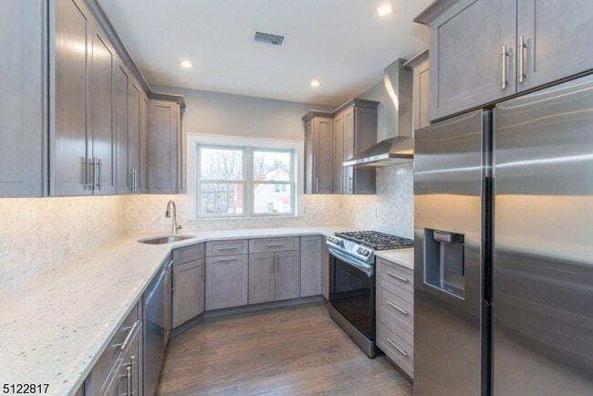Building Photo - 44 Stiles Ln