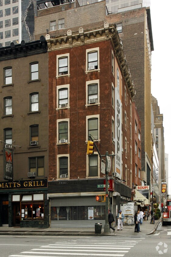 Building Photo - 930 Eighth Ave