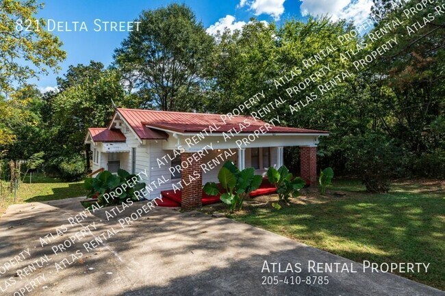 Building Photo - 821 Delta Street Bessemer, AL 35020