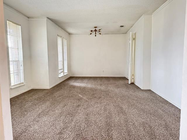 Foto del edificio - 2301 Claridge Cir