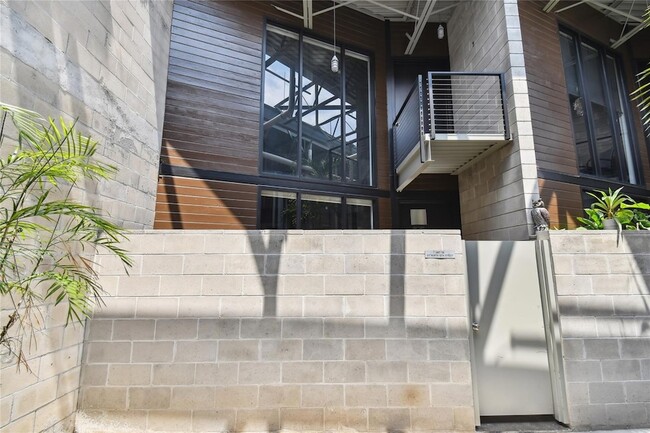 Building Photo - 217 N 12th St