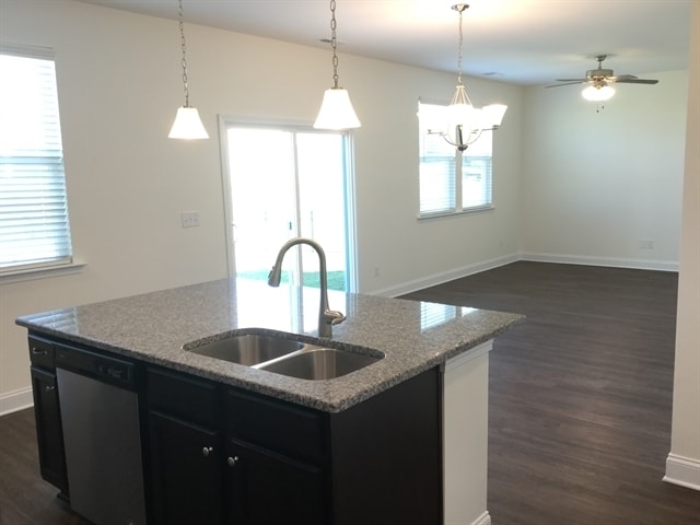 Building Photo - 156 Havenbrook Dr
