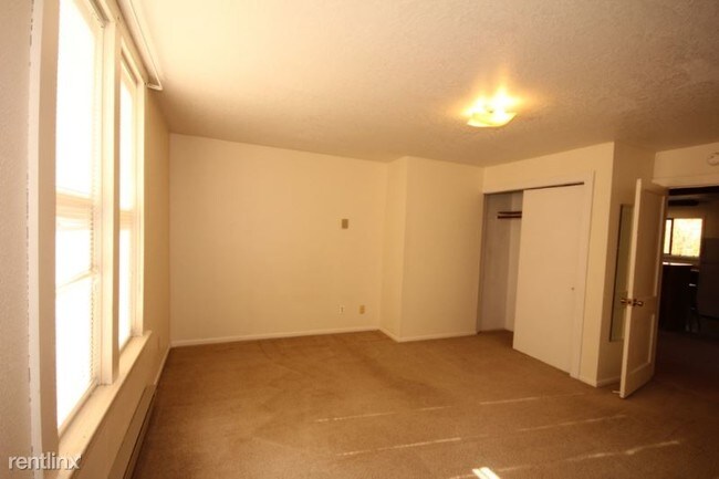 Building Photo - 2 br, 1 bath Apartment - 436 W 3rd