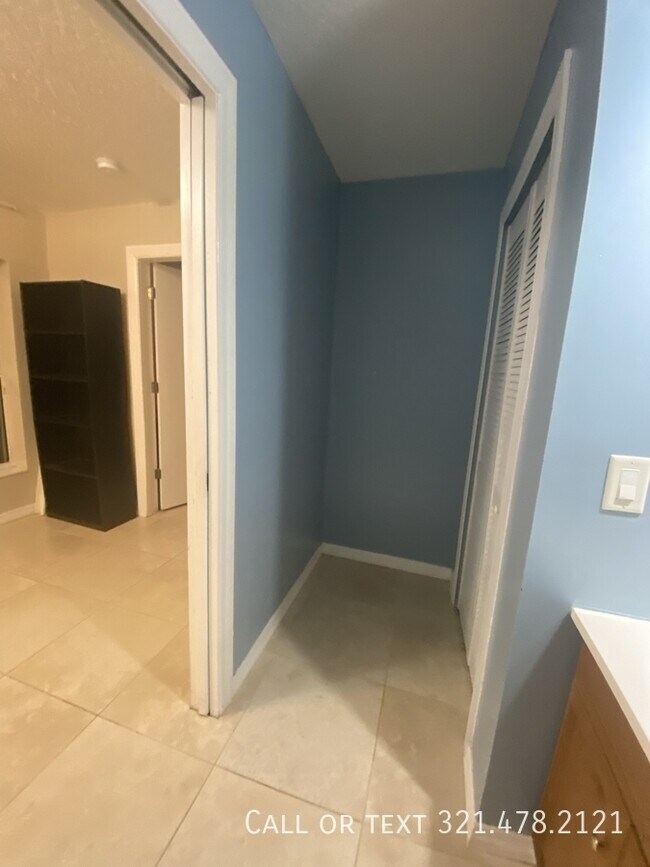 Foto del edificio - 611 Americana Blvd NE