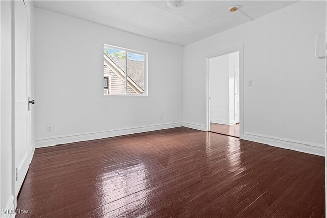 Building Photo - 740 Fern St