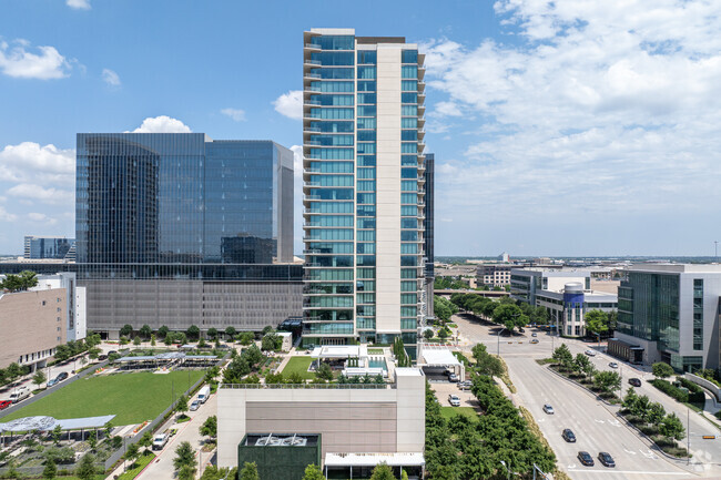 Building Photo - Windrose Tower