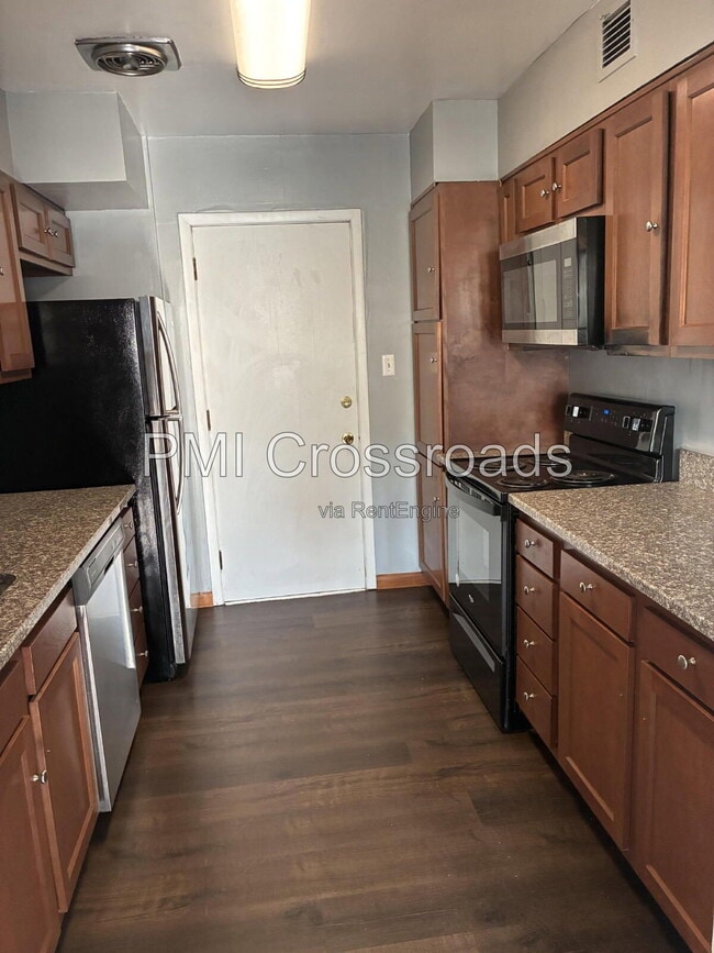 Building Photo - 16025 Van Aken Blvd