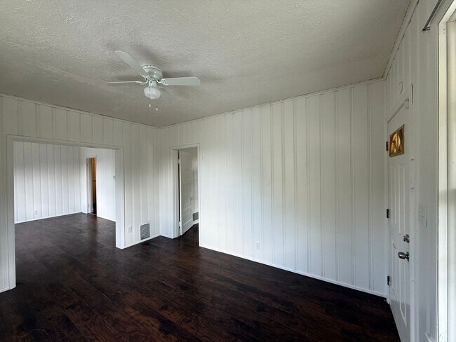 Foto del edificio - 6801 Fairpark Ave