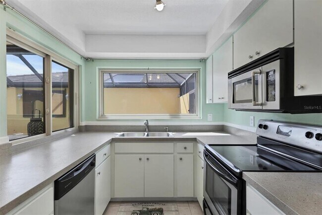 Building Photo - 3638 Glen Oaks Manor Dr