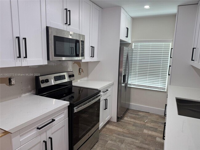 Foto del edificio - 14103 SW 52nd Terrace