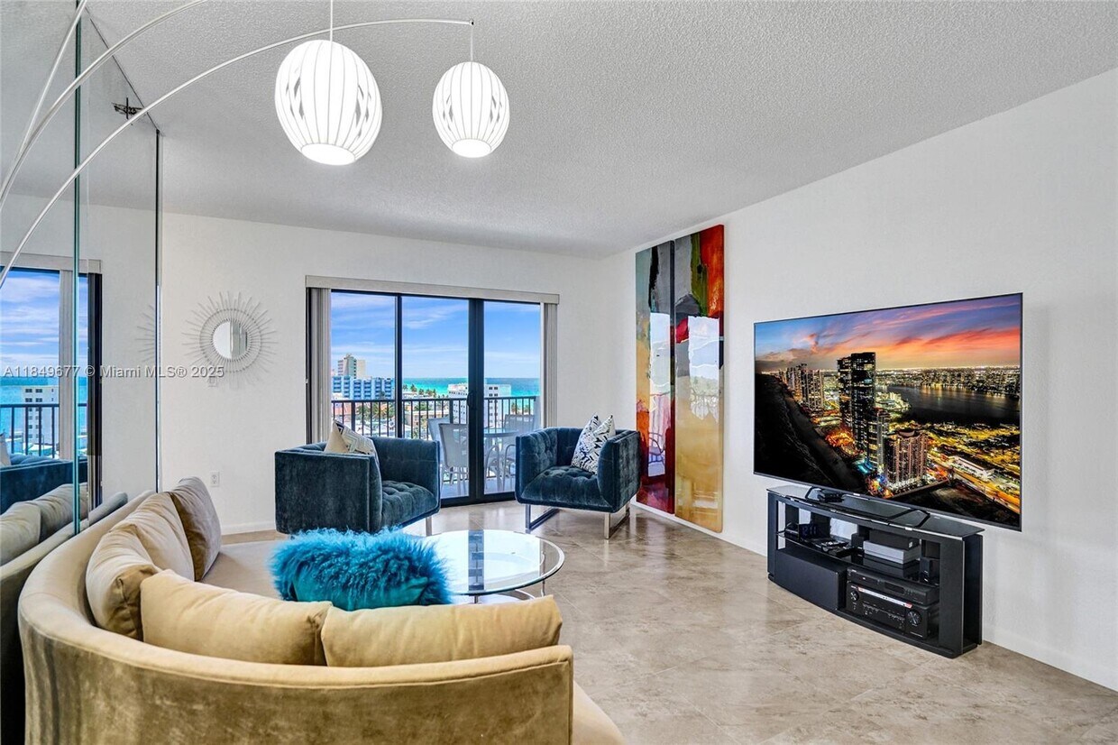 Foto principal - 1201 S Ocean Dr