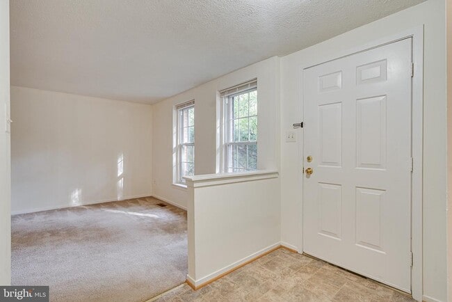 Building Photo - 6518 Alexis Ln