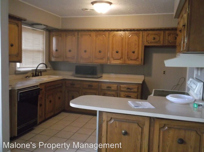 Building Photo - 3 br, 2 bath House - 3208 Bella Vista Dr