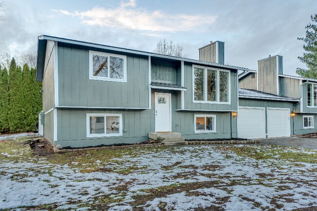 Building Photo - 10025 N Hillview Dr