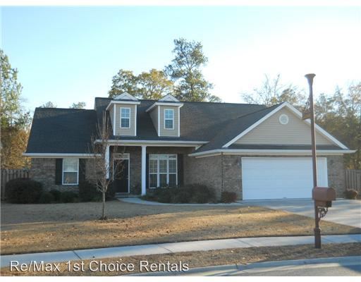 Primary Photo - 528 Cobblestone Cir