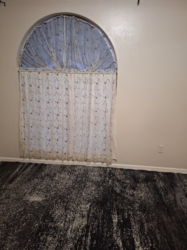 Foto del edificio - 8900 N 13th St