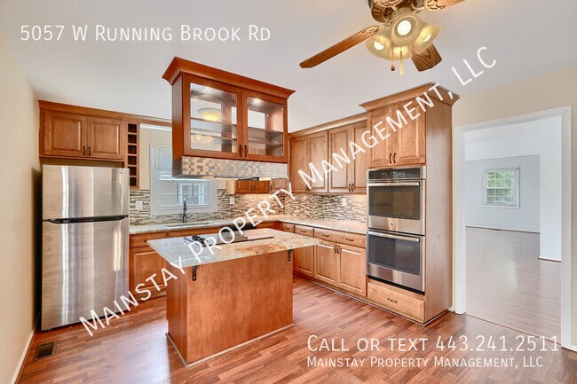 Building Photo - Spacious And Updated 4 Bed 2.5 Bath Home i...