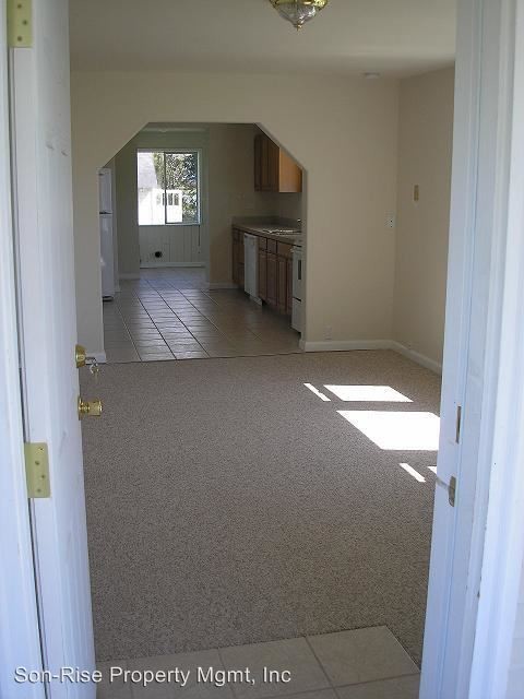 Foto del edificio - 3 br, 1.5 bath House - 1374 Mitchell Ave