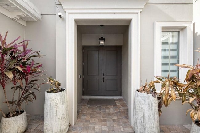 Foto del edificio - 15699 Panther Lake Dr