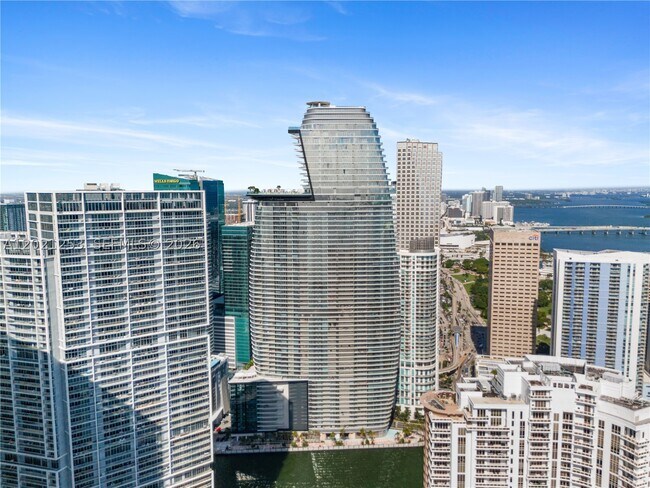 Building Photo - 300 Biscayne Blvd