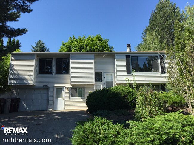 Foto del edificio - 140 NW Robert St