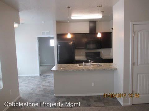 Building Photo - 1663 N Madderlake Ave