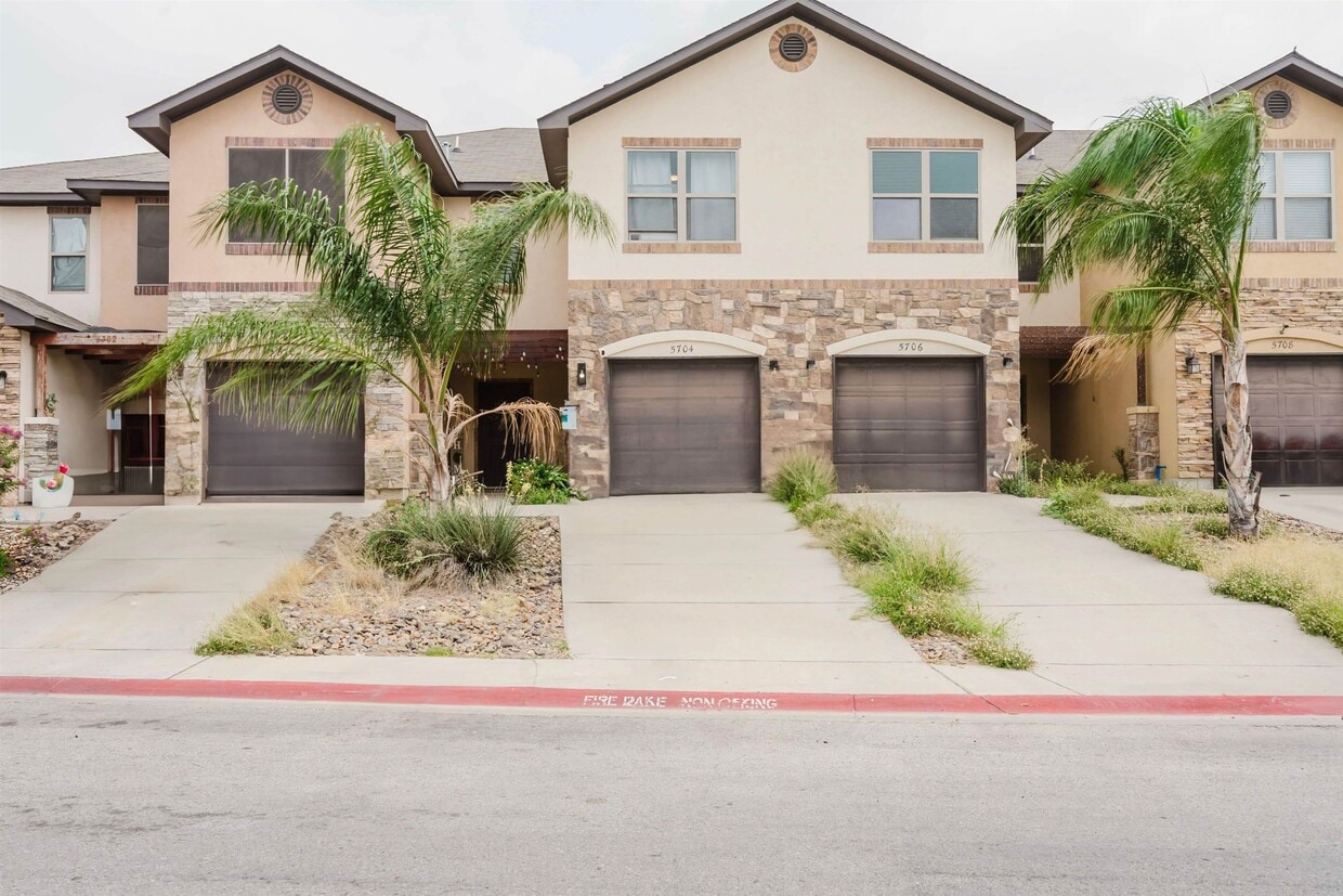 Primary Photo - 5704 Montevista Dr